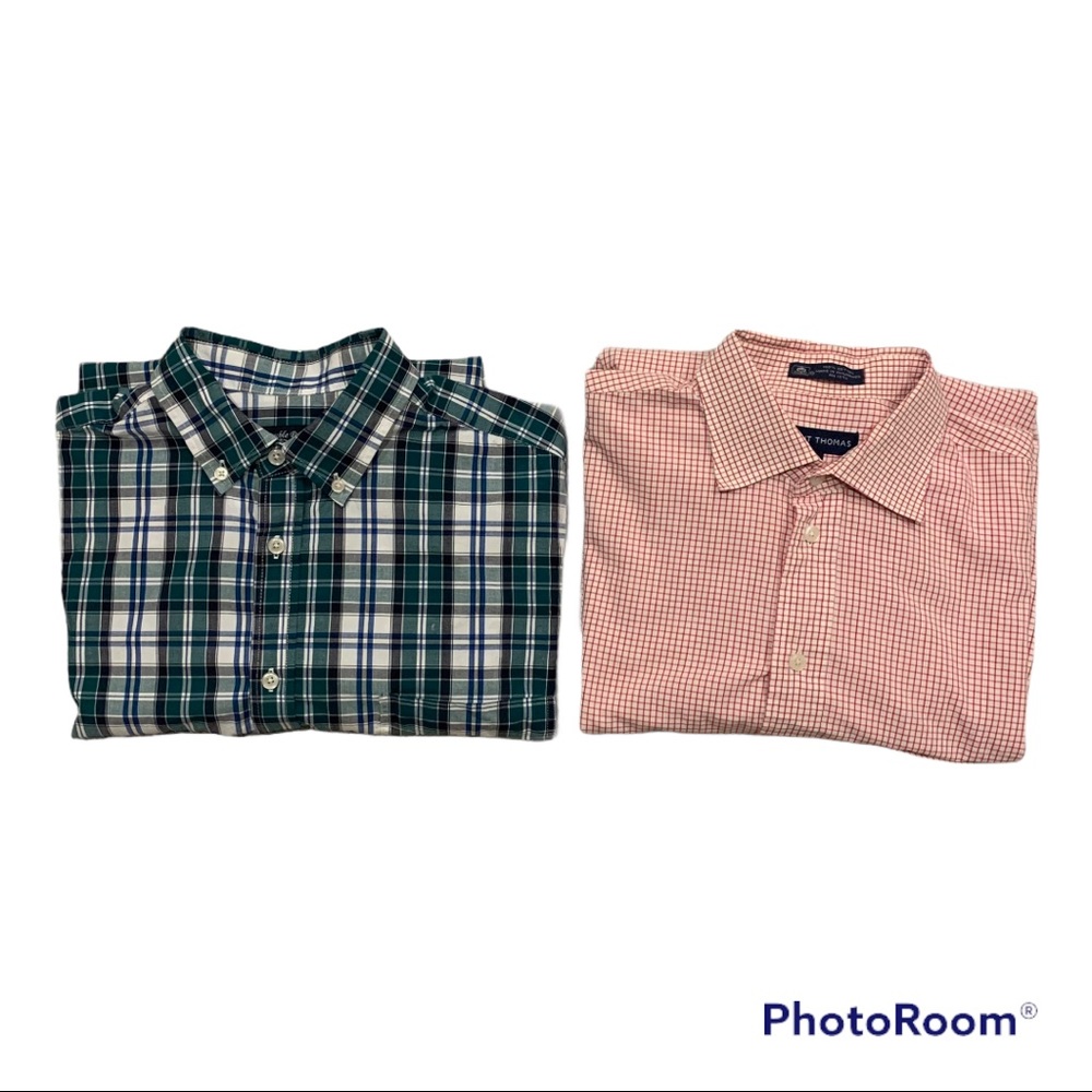 Bundle of 2 Men’s Button Down Collared Shirts Size Medium